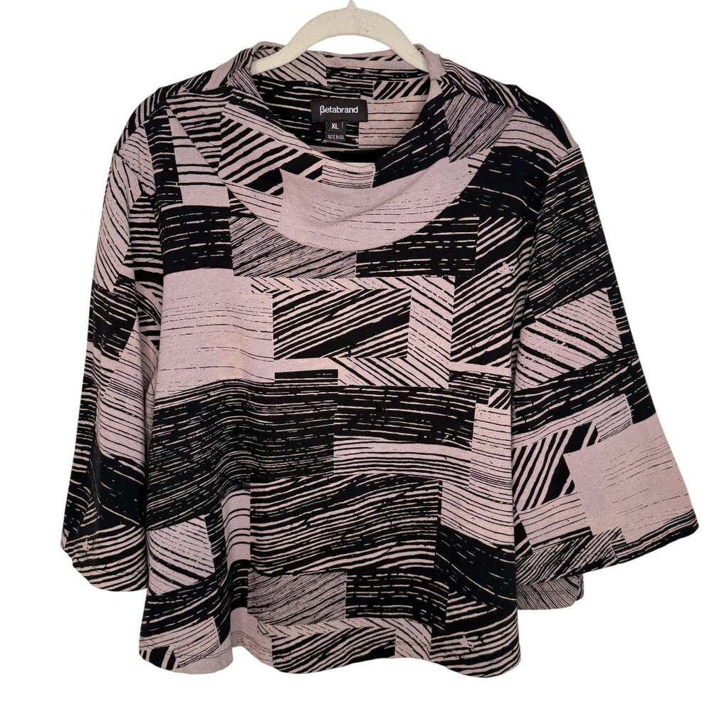 Betabrand Abstract Print Black & Cream Swing Top, XL
